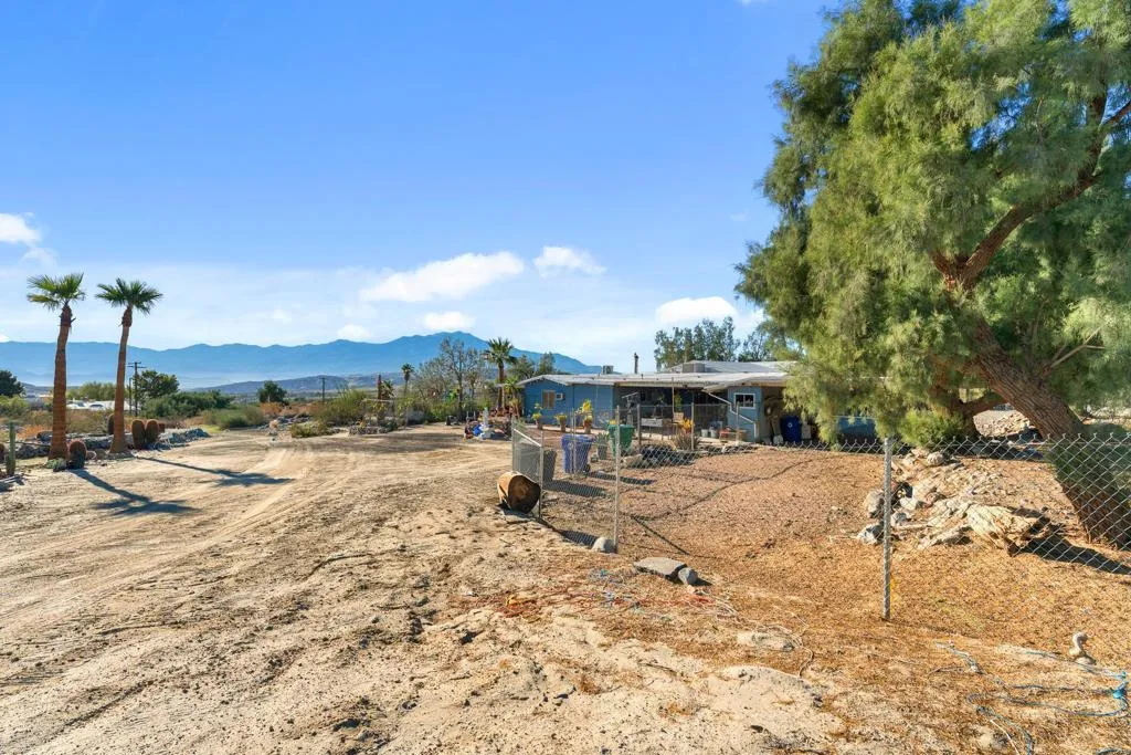 75760 Skyline Drive, Desert Hot Springs, California 92241 home-pic-33